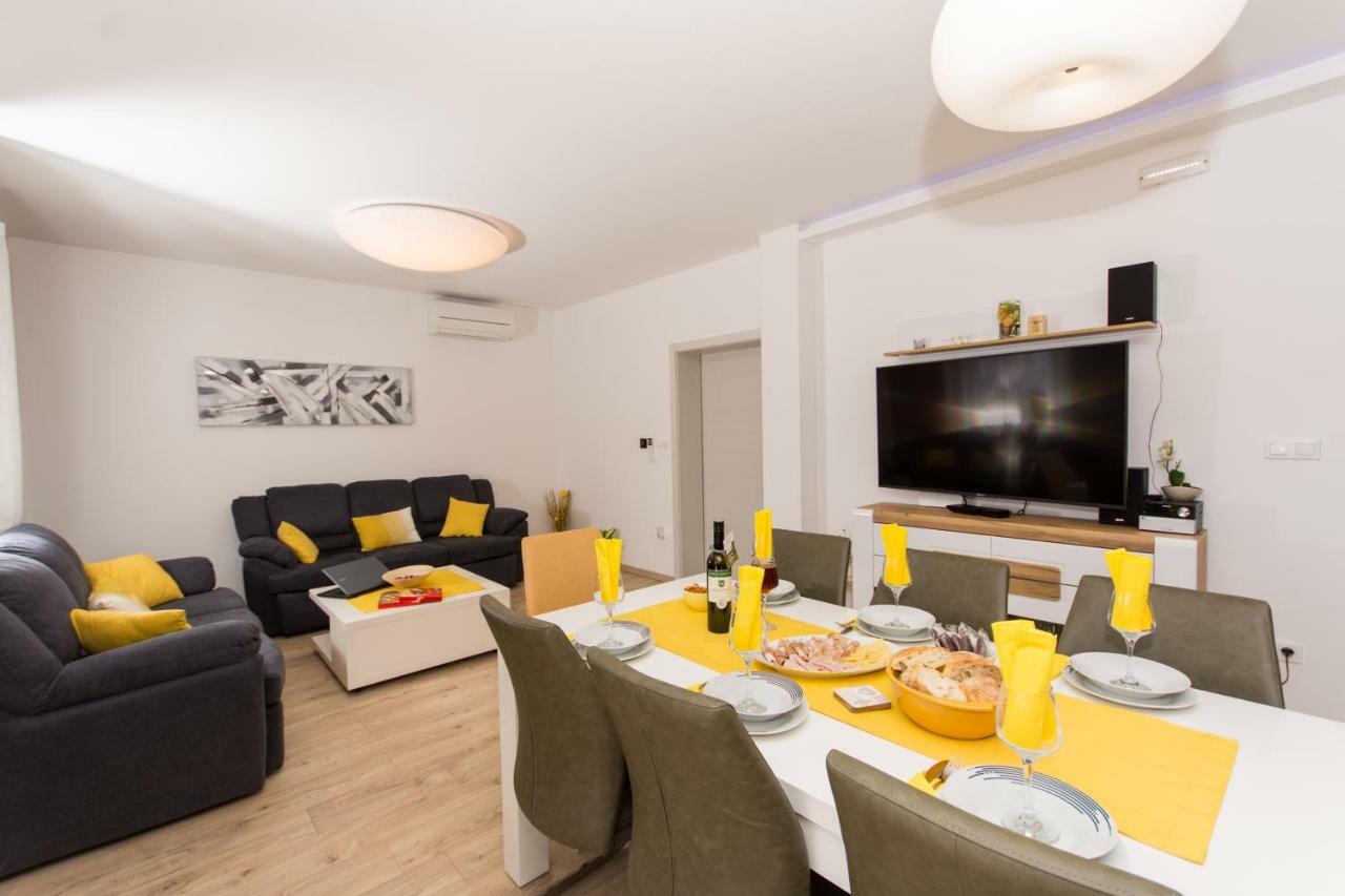 Villa Initium,Heated Pool All Season Trogir Ngoại thất bức ảnh